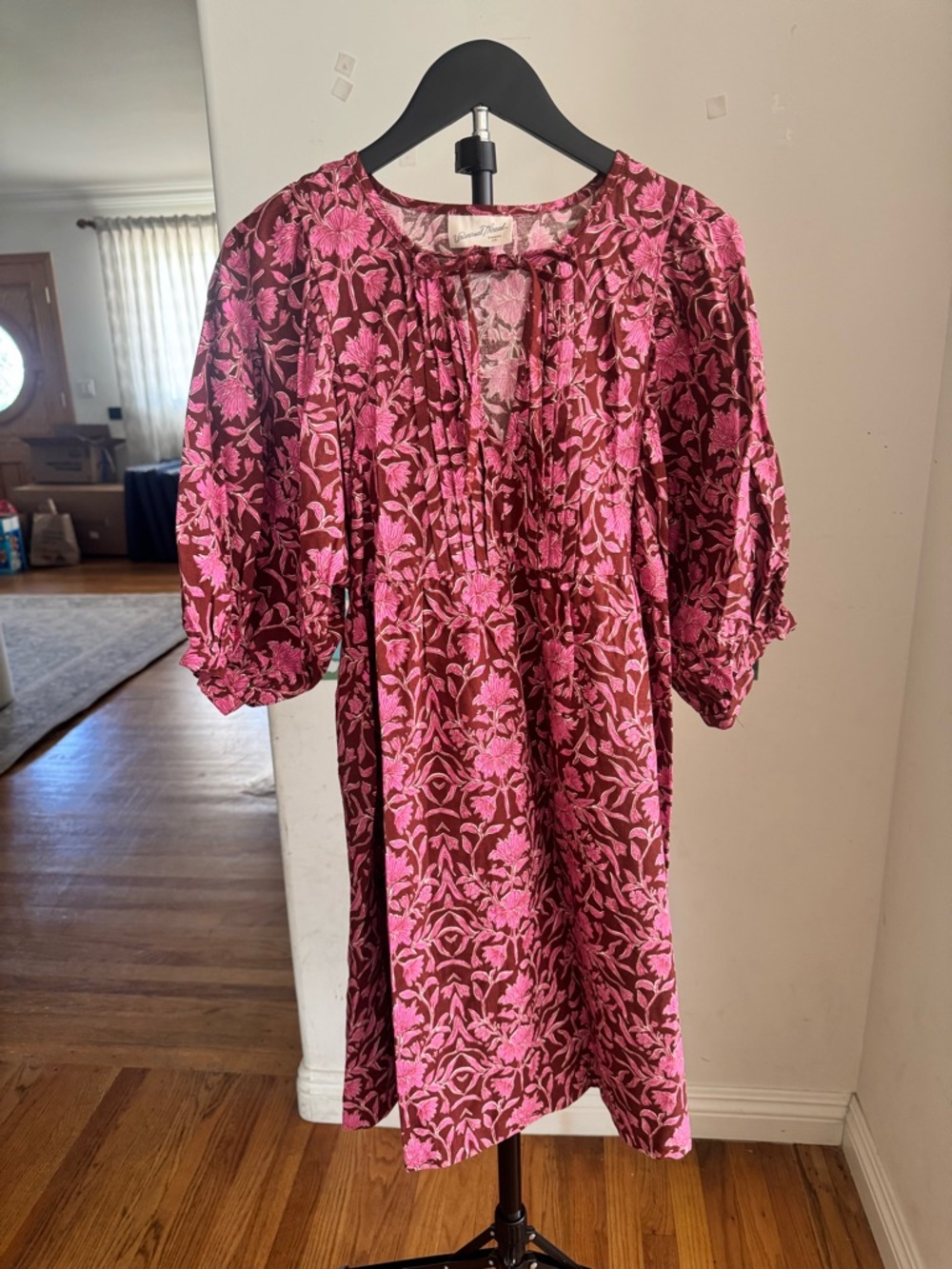 Universal Thread Pink Floral V-Neck Top